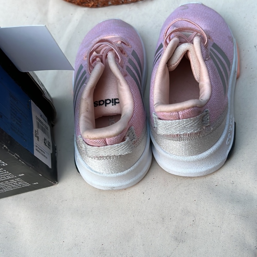 Adidas - Picture 6 of 8